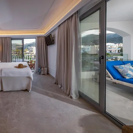 Parthenis Beach, By The Sea Hotel apartamentowy Mália